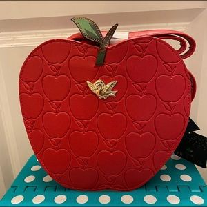 Snow White Apple Crossbody Bag Loungefly